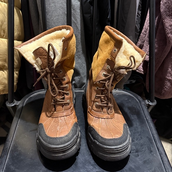 UGG Adirondack Boots - Picture 2 of 6